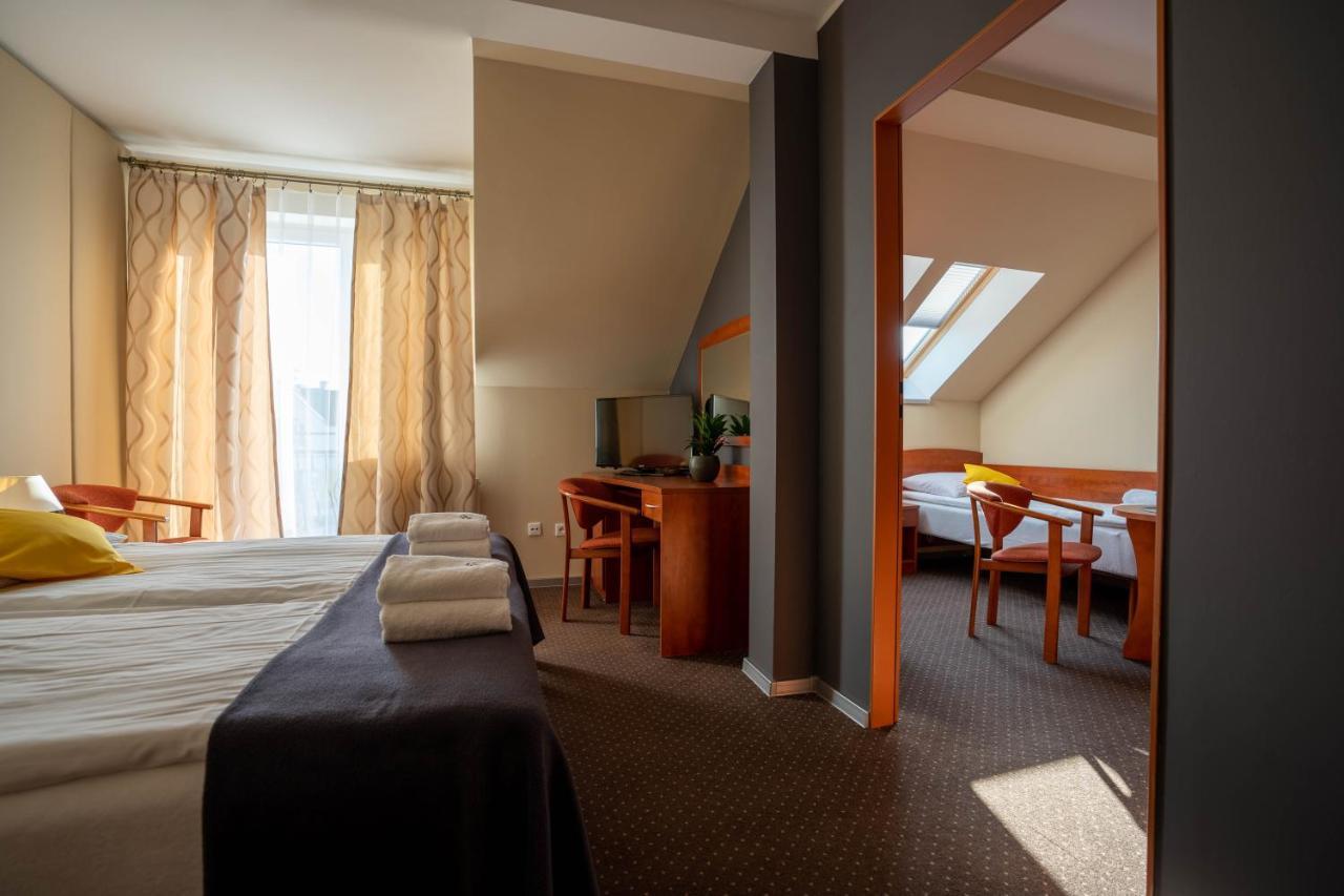 Tramontana Family & Wellness Hotel Darlowko Bagian luar foto